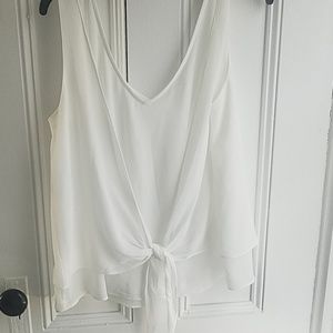 Shear flowing tank top